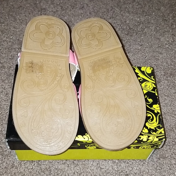 Chulis Angel Flower Sandals - Picture 5 of 8